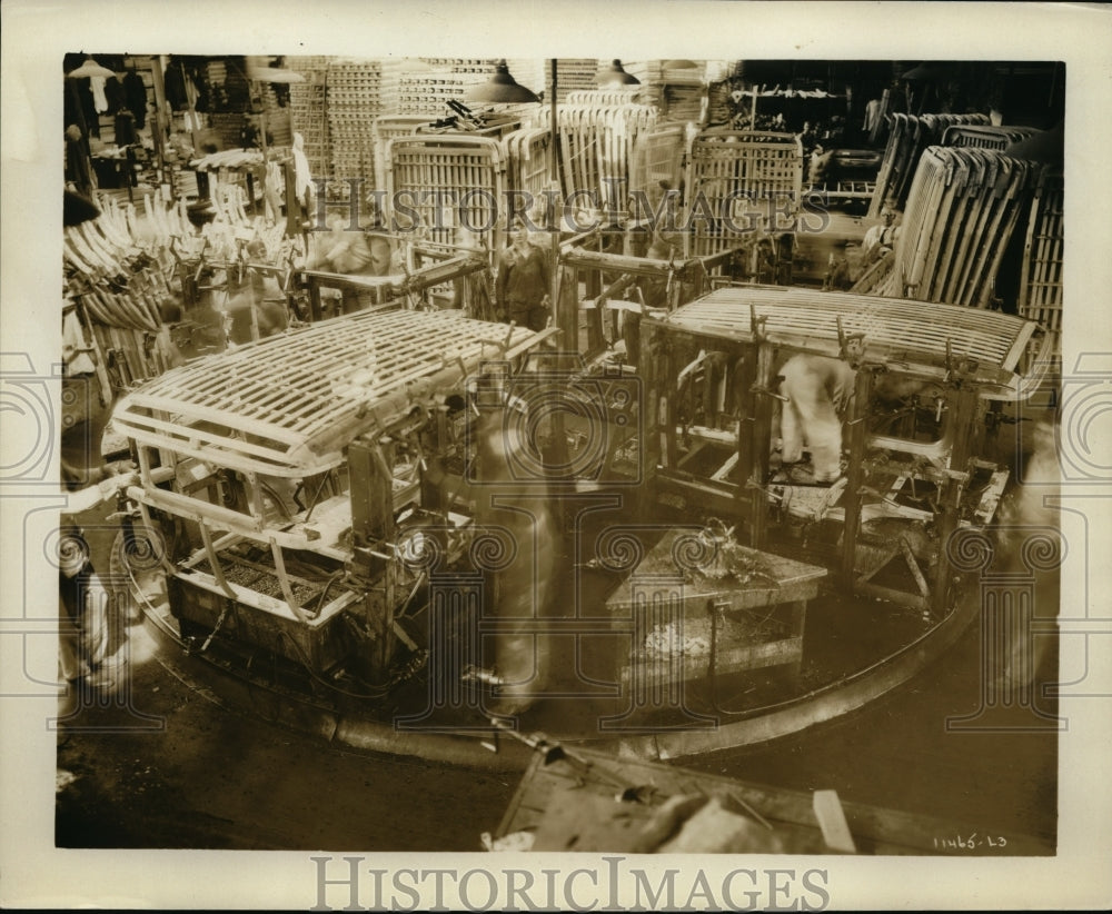 1927 Press Photo Body assembly line at a plant as wood & steel assemblled