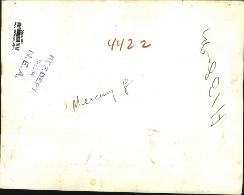 1938 Press Photo A new Mercury 8 auto on display