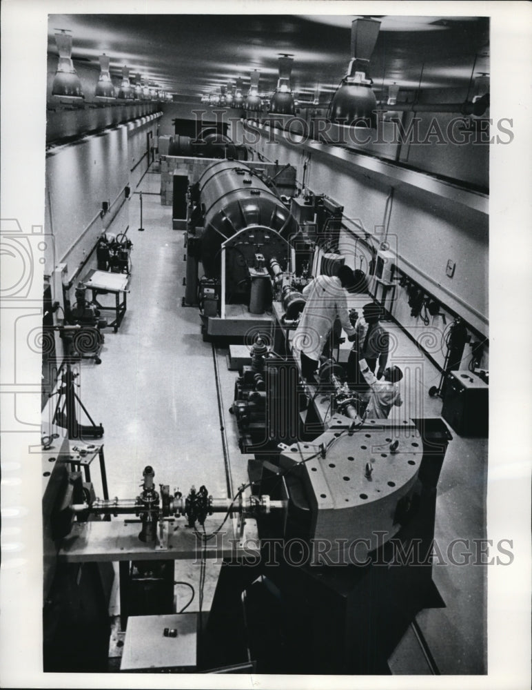 1968 Press Photo Nuclear Research Race Receiving End of Accelerators