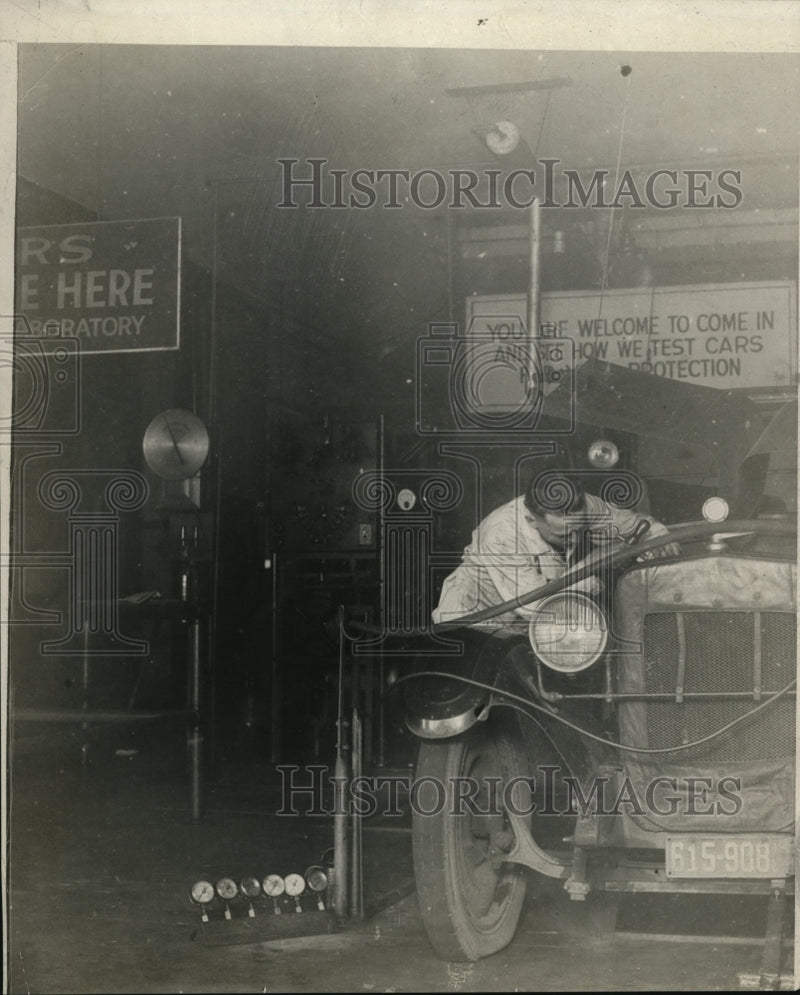 Load image into Gallery viewer, 1925 Press Photo Testing Gas Escaping Through Piston Rings Auto Manufacturing
