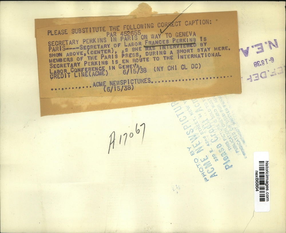 1938 Press Photo Secretary of Labor Frances Perkins at Paris News Conference