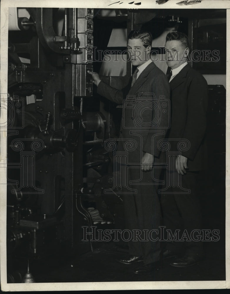 1924 Press Photo Prince of Wales Watches Press at New York Tribune John Lynch