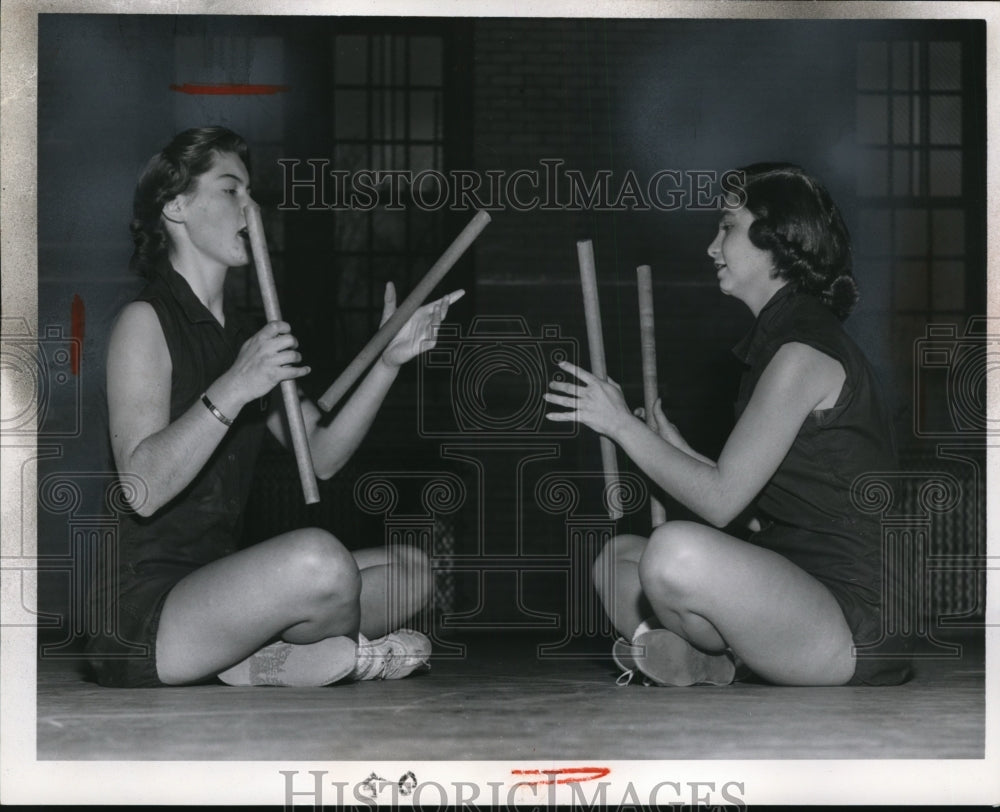 1953 Press Photo Betty Jane Vargo & Jeanie Luongo of Cleveland Hts High School