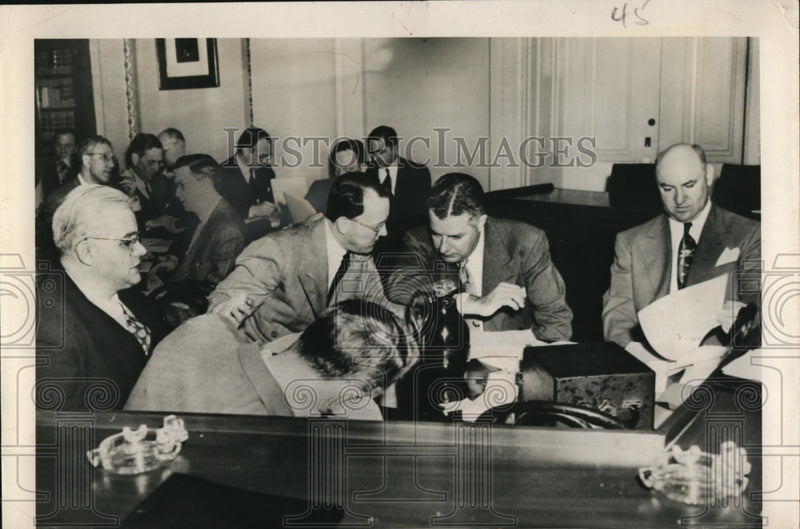 Load image into Gallery viewer, 1950 Press Photo Executives of Continental Press at Senate Interstate Commerce
