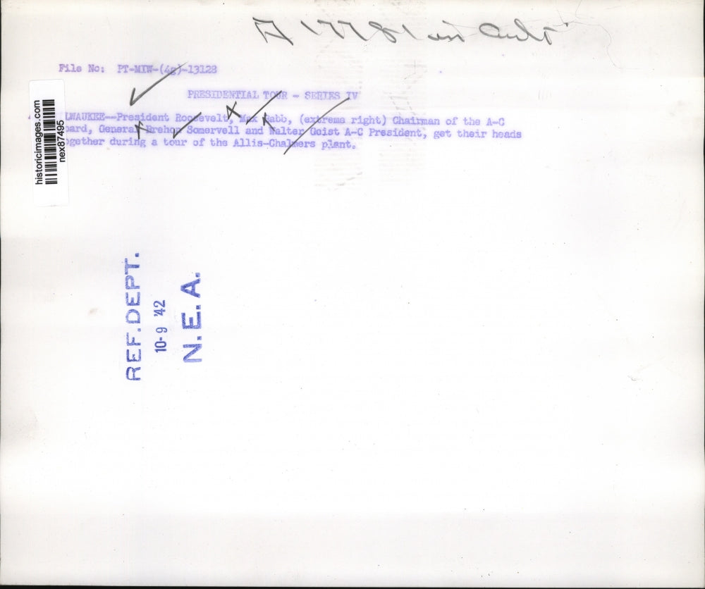 1942 Press Photo President Roosevelt B Somervell W Geist at Allis Chalmers Plant