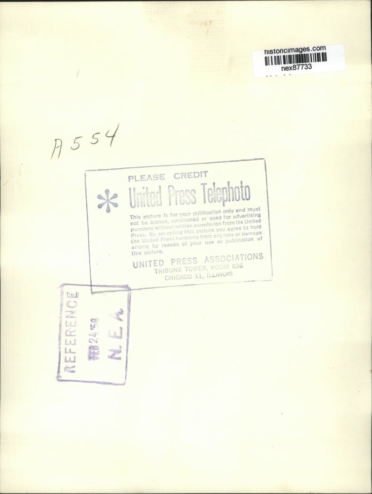 1958 Press Photo Florence Zinberg Broadcloth Patchwork Beach Shirt in Brazil