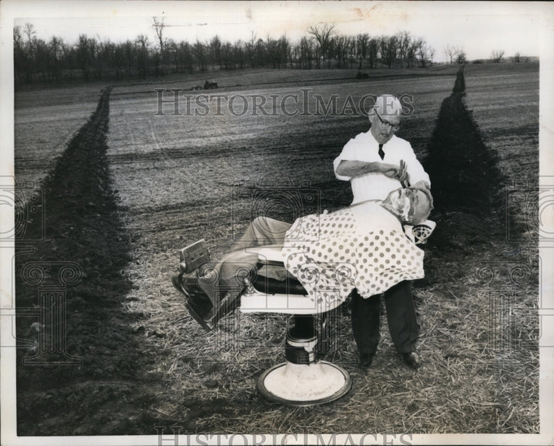 Load image into Gallery viewer, 1958 Press Photo N Roy Bowman Gives W Brewer Haircut in Field Albany Wisconsin
