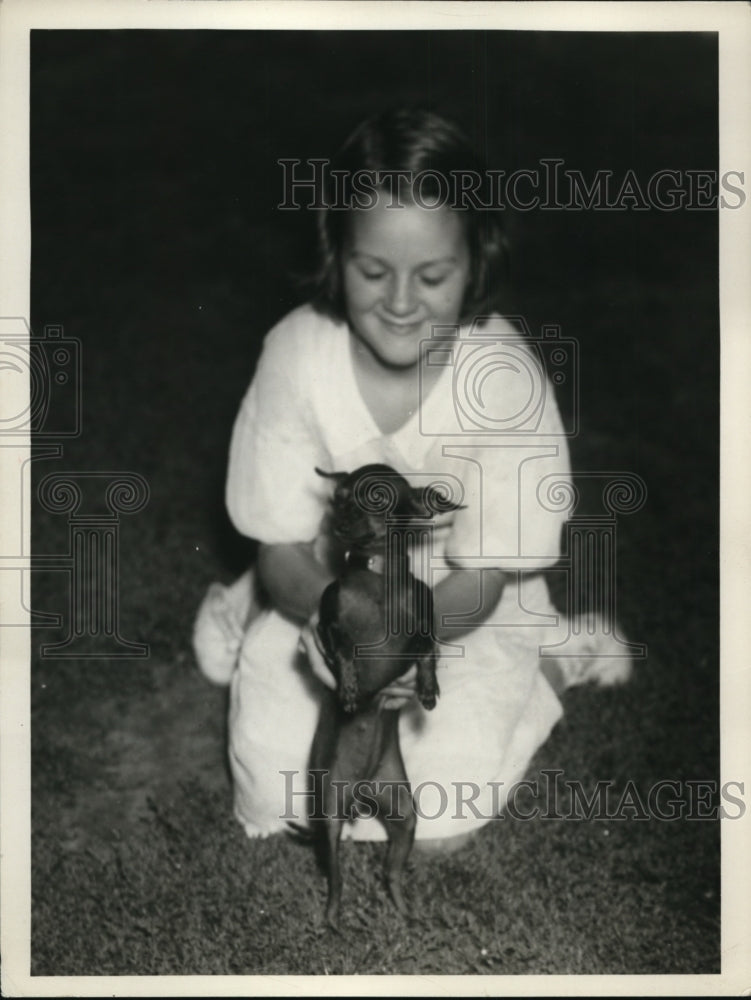 1936 Press Photo Geraldine Costley with Toy Manchester Dog