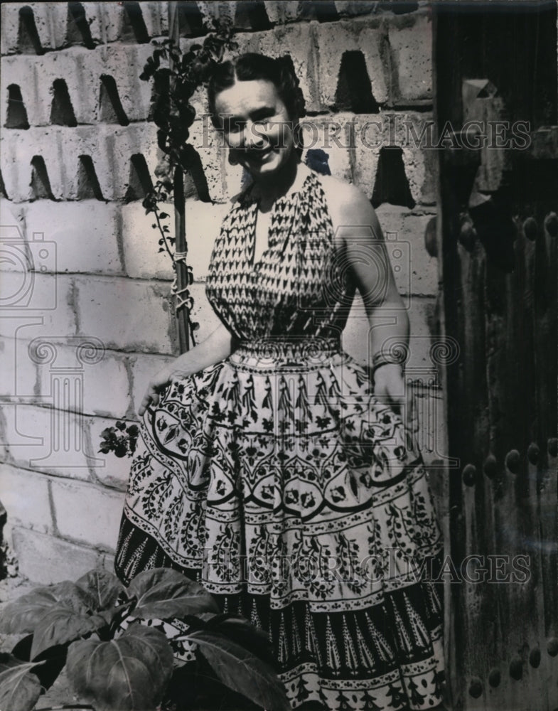 Load image into Gallery viewer, 1956 Press Photo Mrs William Burleigh in Lebanese Tablecloth Material
