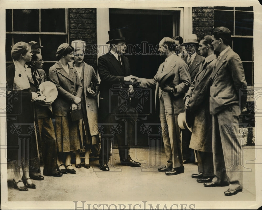 1931 Press Photo President Governor Colonel Burgess at Tower of London