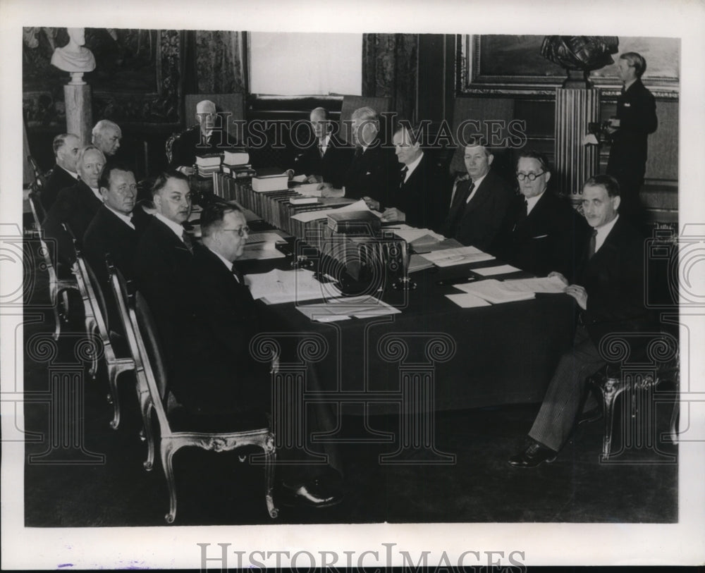 1939 Press Photo King Gustav at Cabinet Meeting Stockholm Sweden