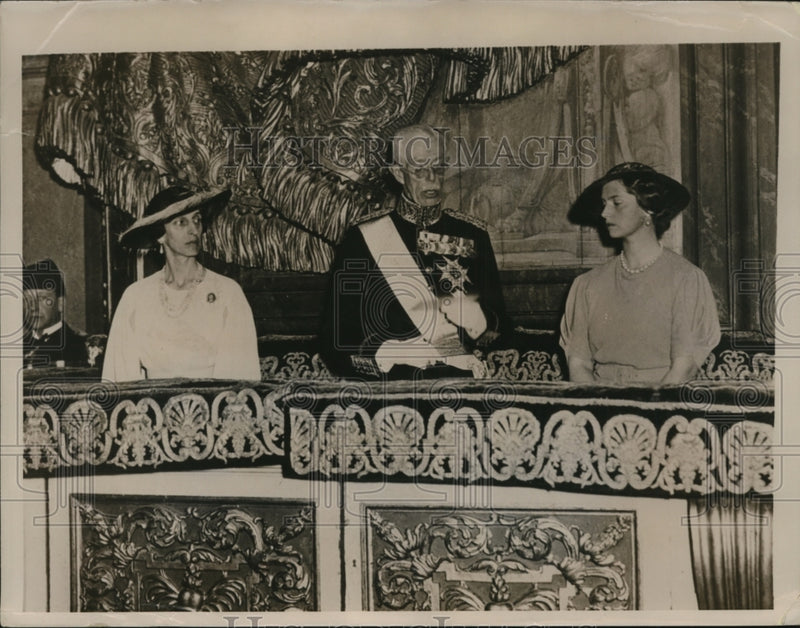 Load image into Gallery viewer, 1935 Press Photo King Gustav of Sweden Speaking Storkyrkan Stockholms Church
