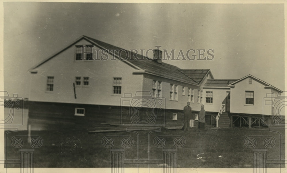 1922 Press Photo Construction of Point Barrow Alaska Hospital Mr & Mrs Brown
