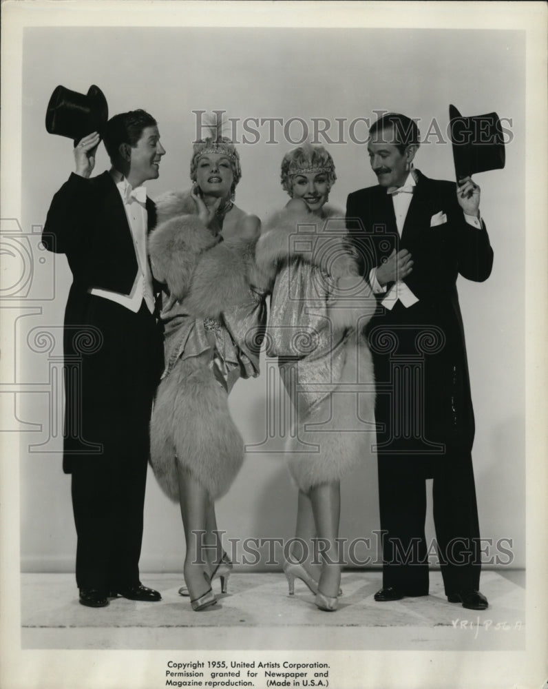 1955 Press Photo Jane Russell and Jeanne Crain in Gentlemen Marry Brunettes