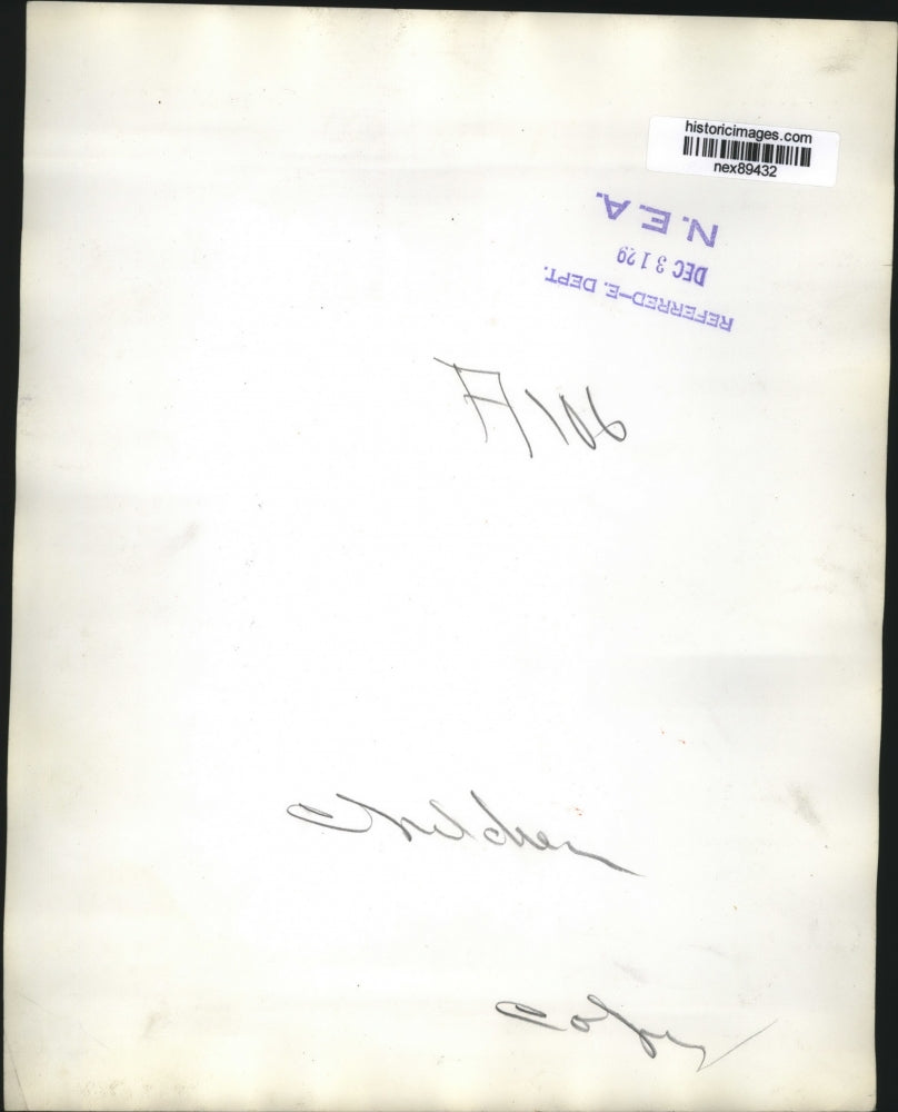 1929 Press Photo Preschool Girl in Long Sleeve Dress and Knit Cap