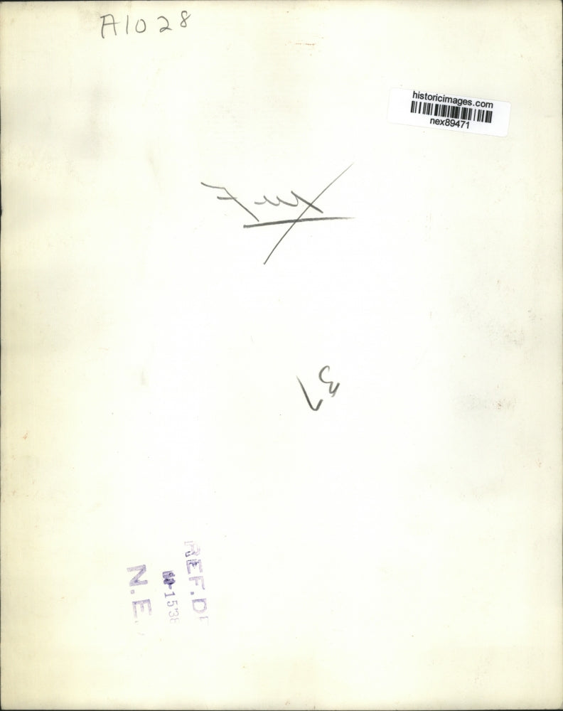 1938 Press Photo Woman Wearing Fur Cape