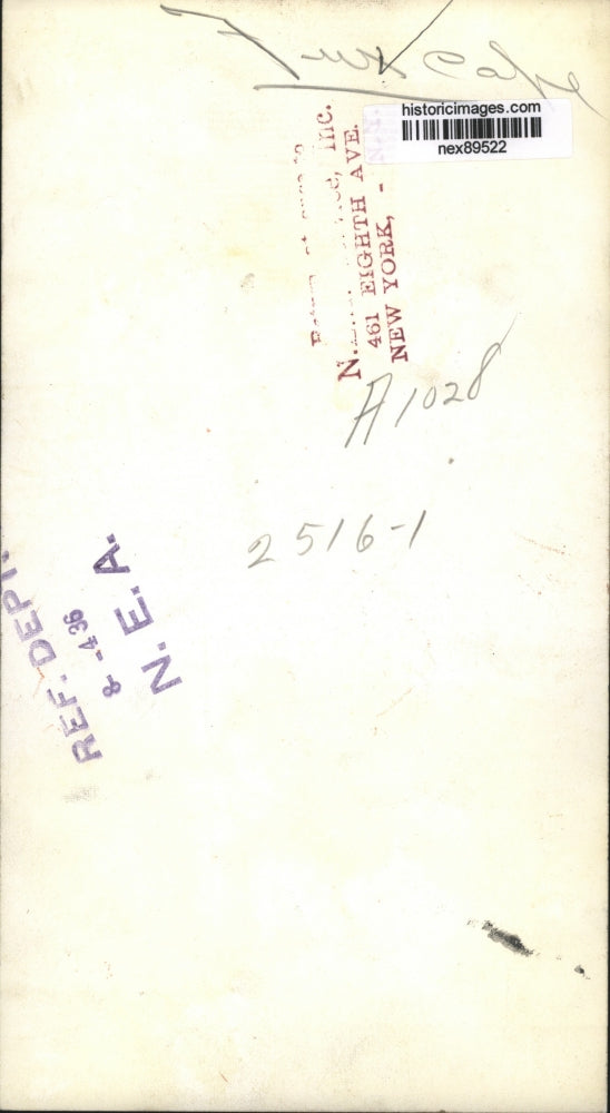 1936 Press Photo Woman Wearing Fur Cape