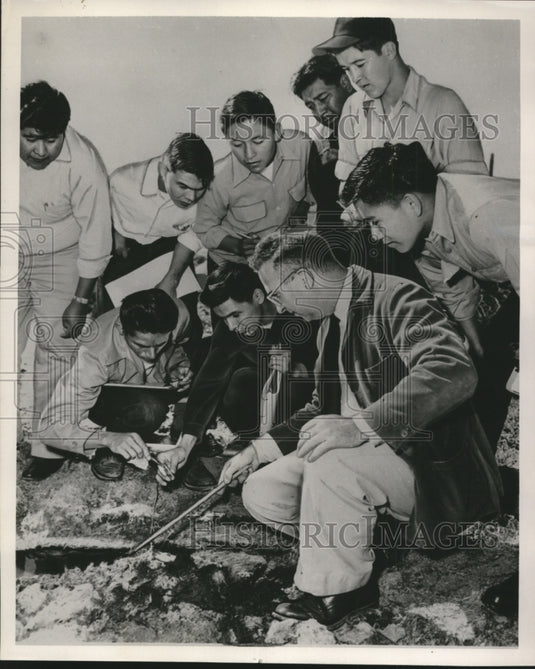 1952 Press Photo United States Indian Service Sanitation Team Checks Fly Larvae