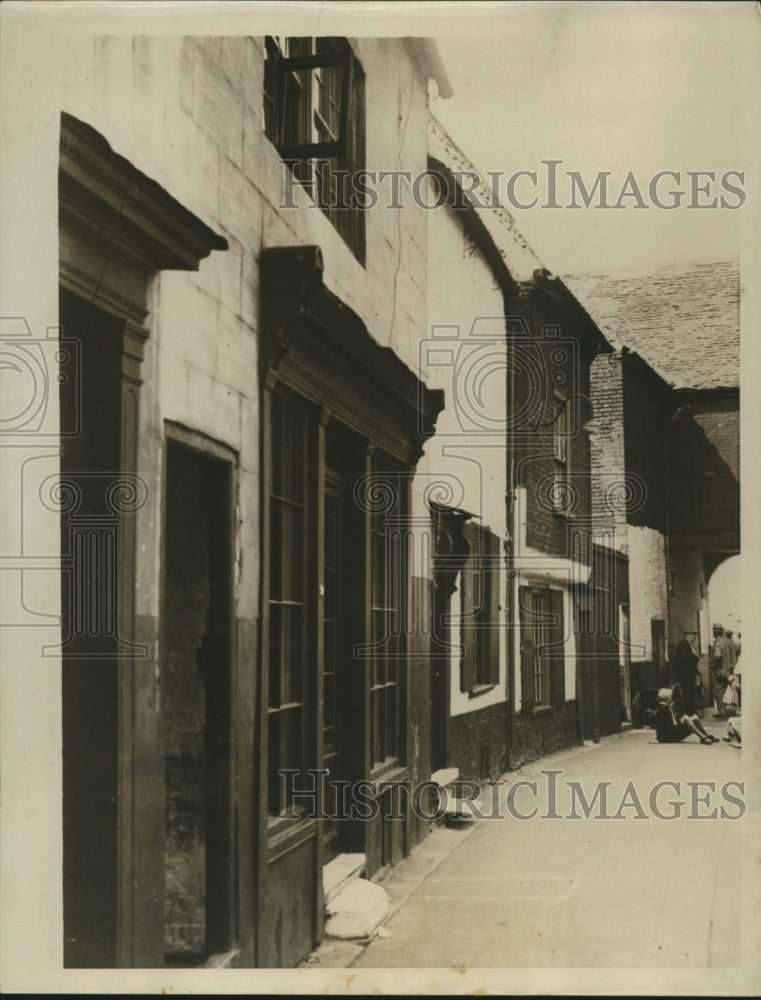 1933 Press Photo Old Rows of Yarmouth England Stays The Same Despite Attempts