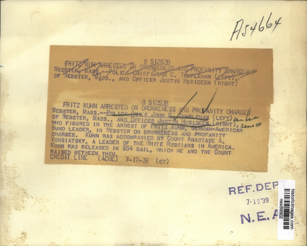 1939 Press Photo Fritz Kuhn Arrested on Drunkeness by Police Chief & Officer