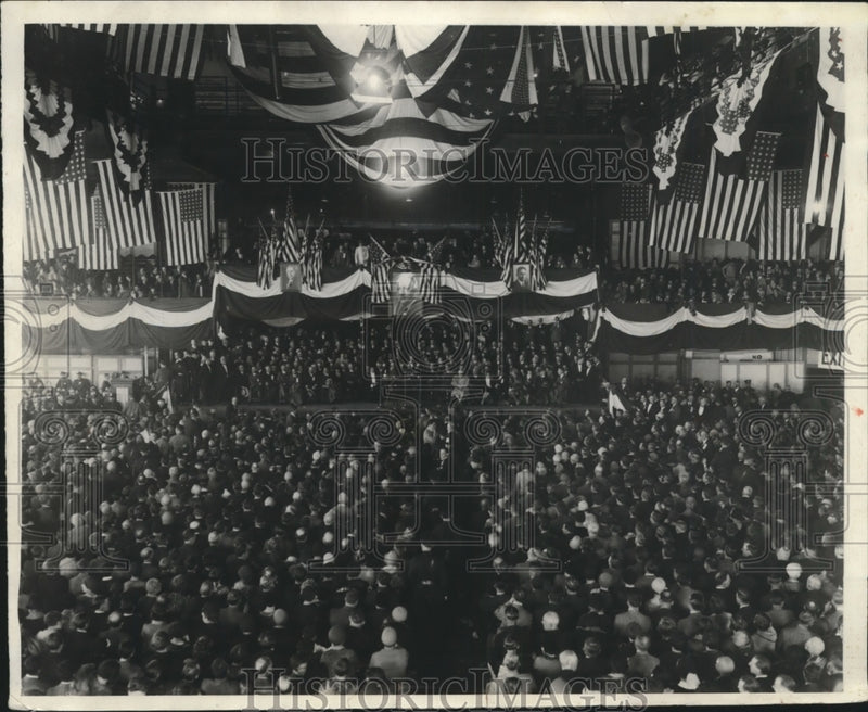Load image into Gallery viewer, 1928 Press Photo Governor of NY Al Smith Speaking in Chicago - nex89960
