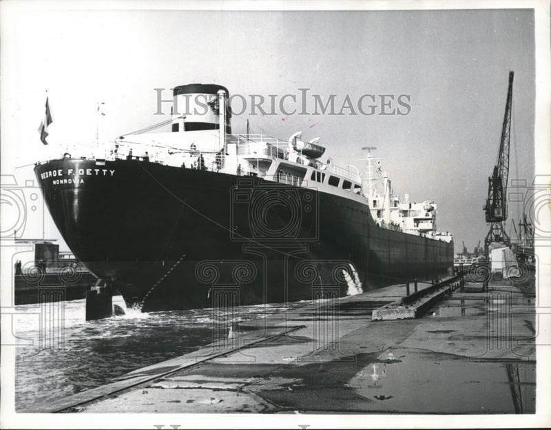 Load image into Gallery viewer, 1957 Press Photo St Nazaire Shipyard France Tanker George F Getty Docked
