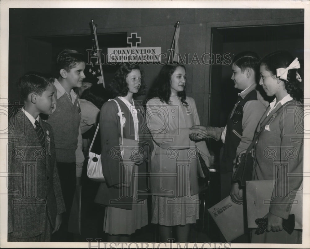 1947 Press Photo Junior Red Cross Delegates at American National Red Cross