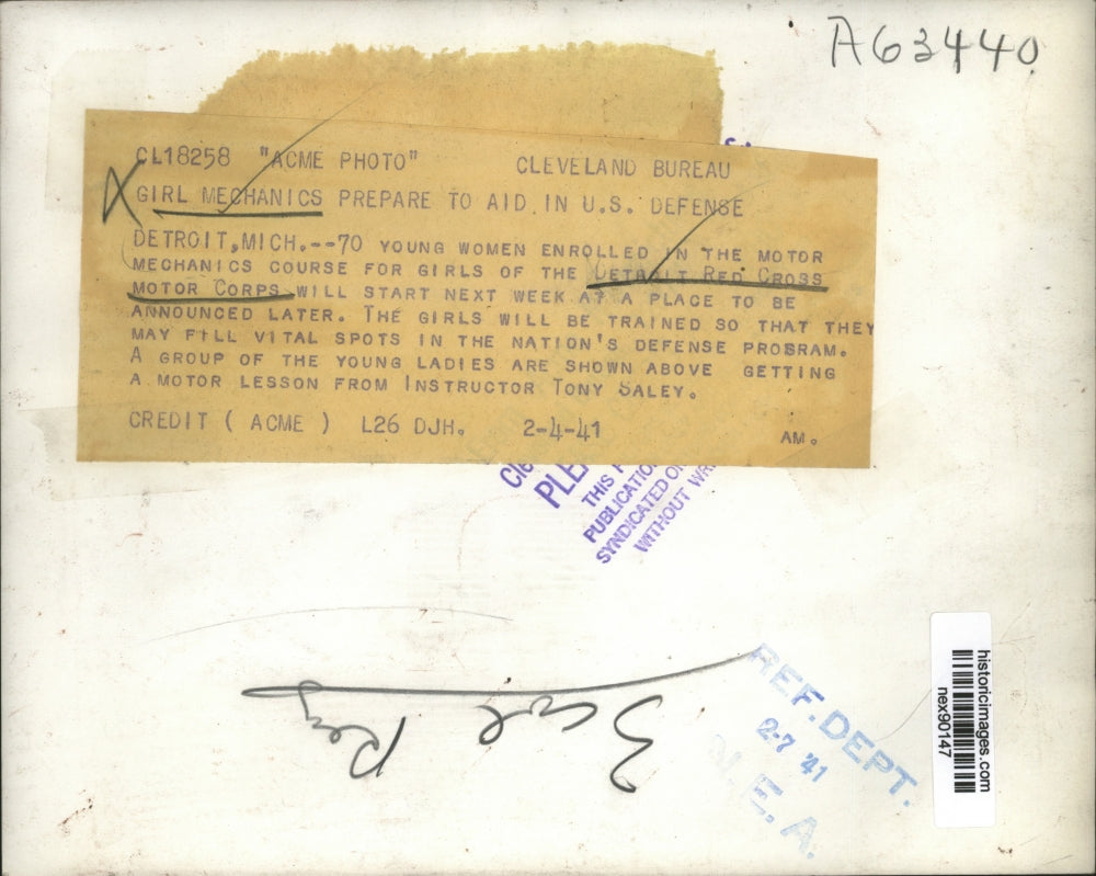 1941 Press Photo Motor Mechanics Course for Girls Detroit Red Cross Motor Corps