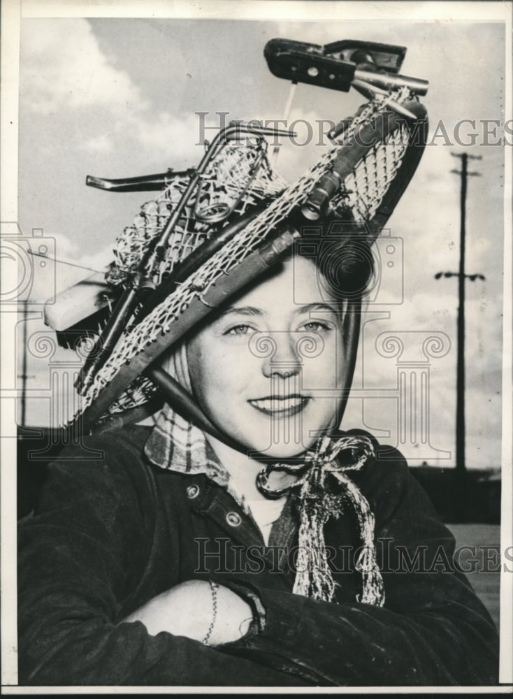 1944 Press Photo Easter Bonnet for Welder Jerry Itskin with Welders Tools