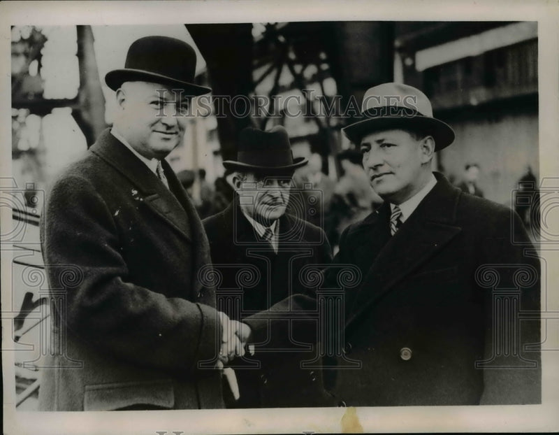 Load image into Gallery viewer, 1936 Press Photo Postmaster General James A Farley R K Travers at Southampton
