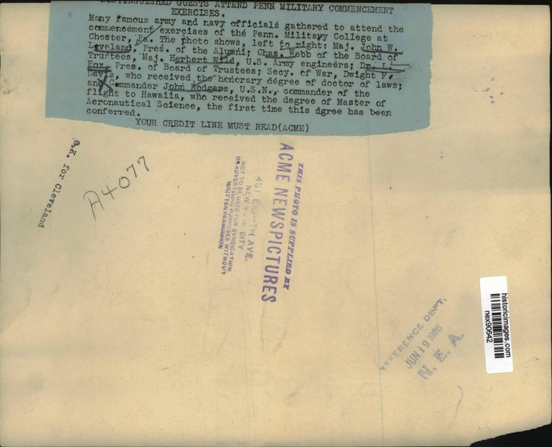 Load image into Gallery viewer, 1926 Press Photo Commencement Exercises at Pennsylvania Military College
