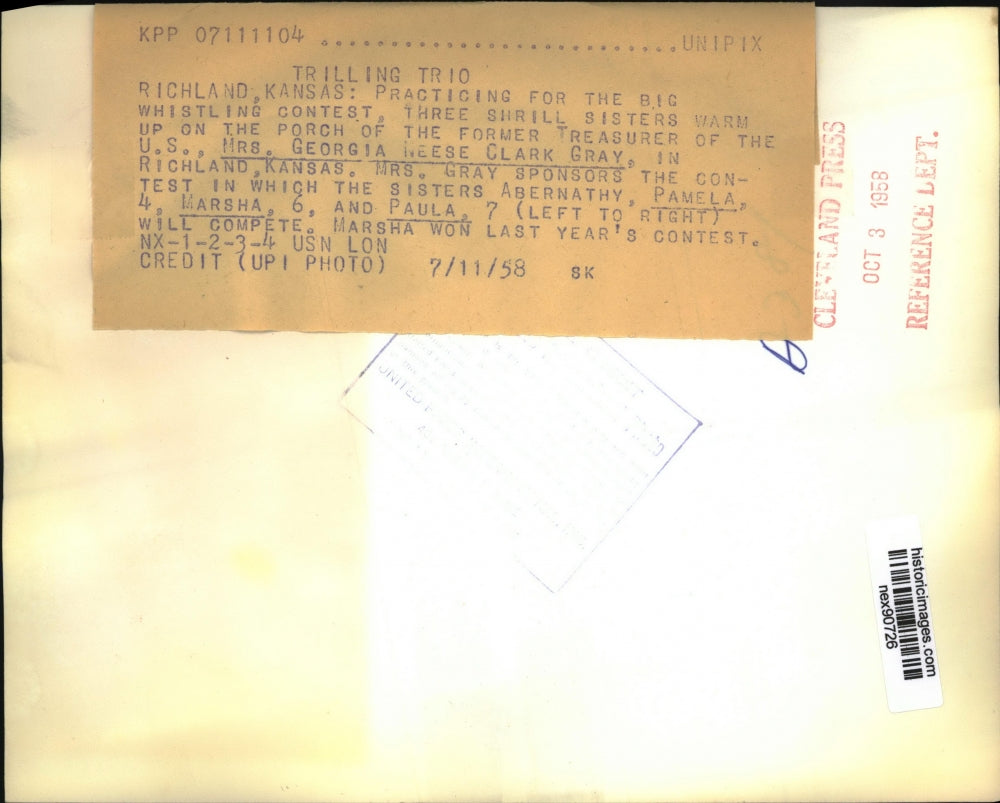 1958 Press Photo Mrs Georgia Reese Clark Gray with Daughters Marsha Paula & Pam