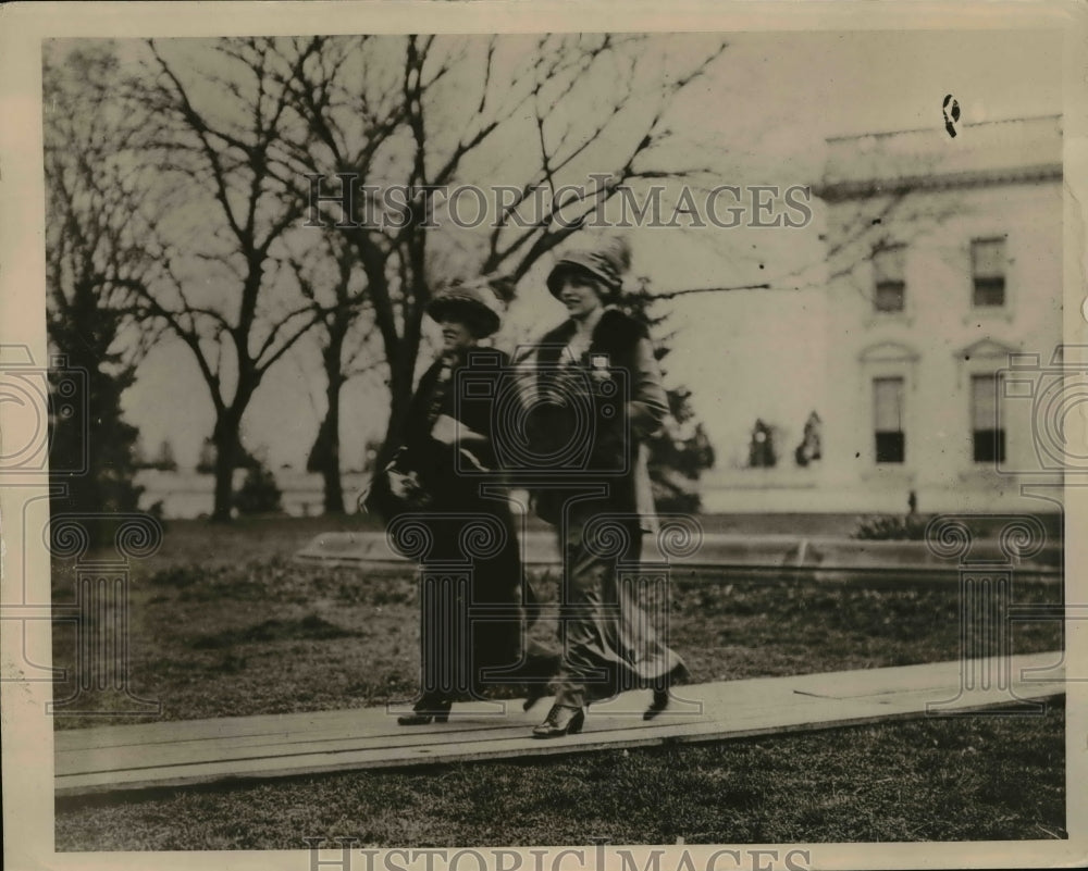 1919 Press Photo President Wilson's Daughters Margaret & Mrs Francis Sayre