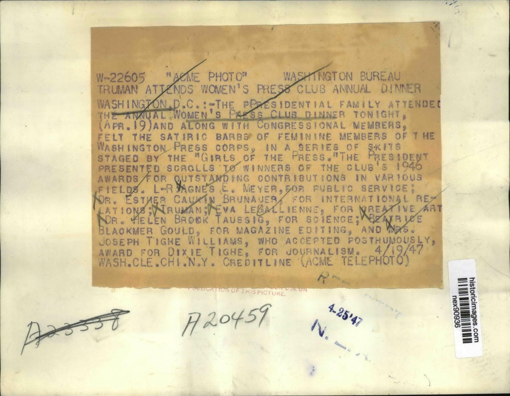 1947 Press Photo President Truman & Family Attend Women's Press Club Dinner