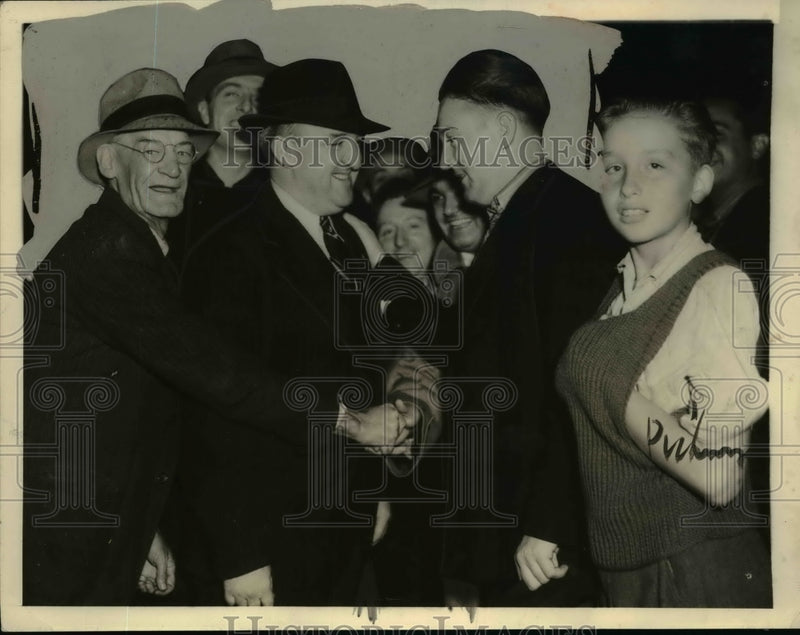 Load image into Gallery viewer, 1938 Press Photo James H Fay Campaign for 16th House District New York
