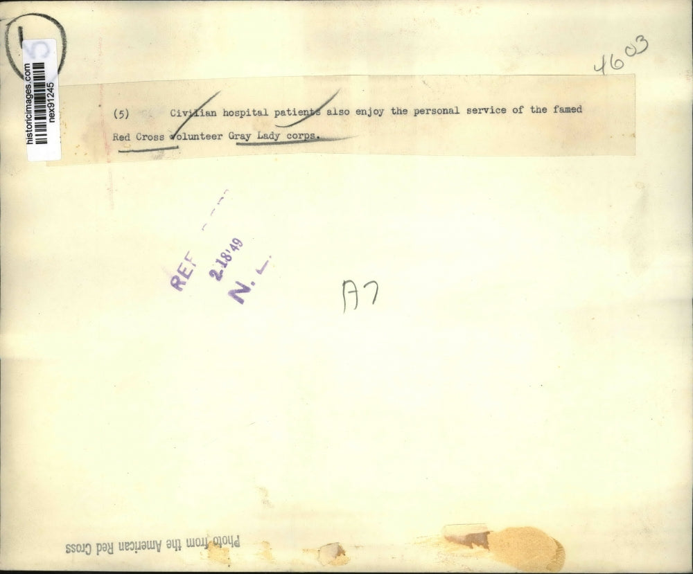 1949 Press Photo Red Cross Volunteer Gray Lady and Child at Civilian Hospital