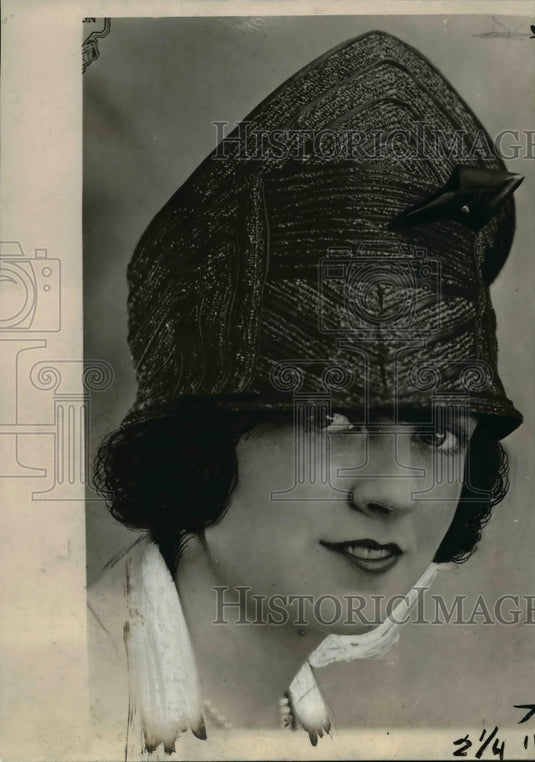 1920 Press Photo Bulgarian Turban in Black Straw & Satin Trimming