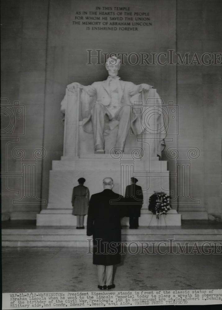 1953 Press Photo President Dwight Eisenhower at Lincoln Memorial Washington