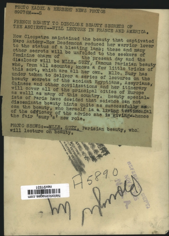 1925 Press Photo Mlle Suzy Parisian Beauty Expert Lectures on Beauty