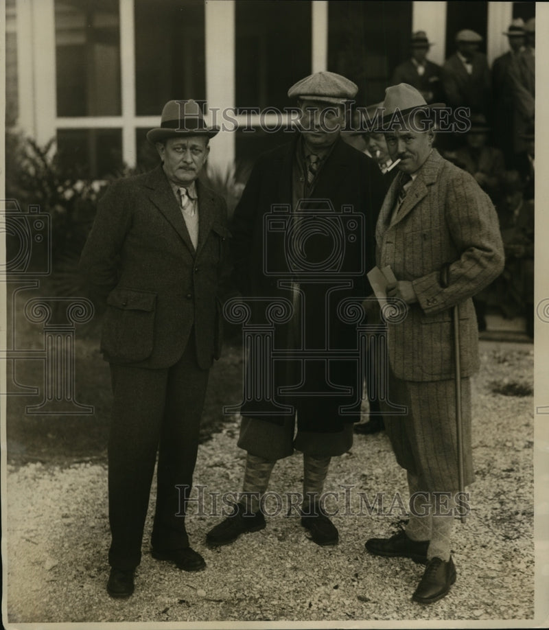 Load image into Gallery viewer, 1928 Press Photo Ray Lon, Kent Cooper &amp; Roy Howard Newsmen Go Deer Hunting
