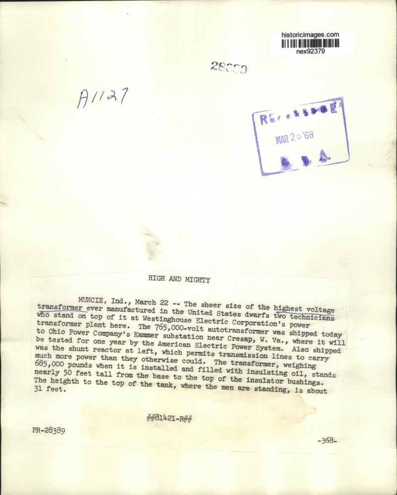 1968 Press Photo Highest Voltage Transformer Ever Made in US Dwarfs Technicians