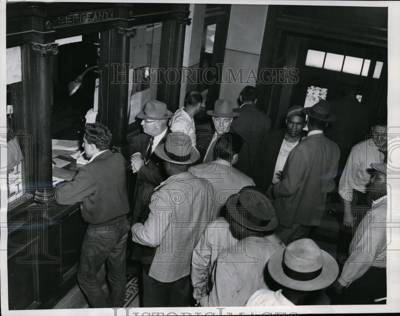 Load image into Gallery viewer, 1952 Press Photo Picketers Arrested at Gates of International Harvester Company

