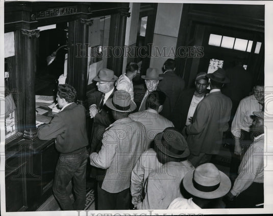 1952 Press Photo Picketers Arrested at Gates of International Harvester Company