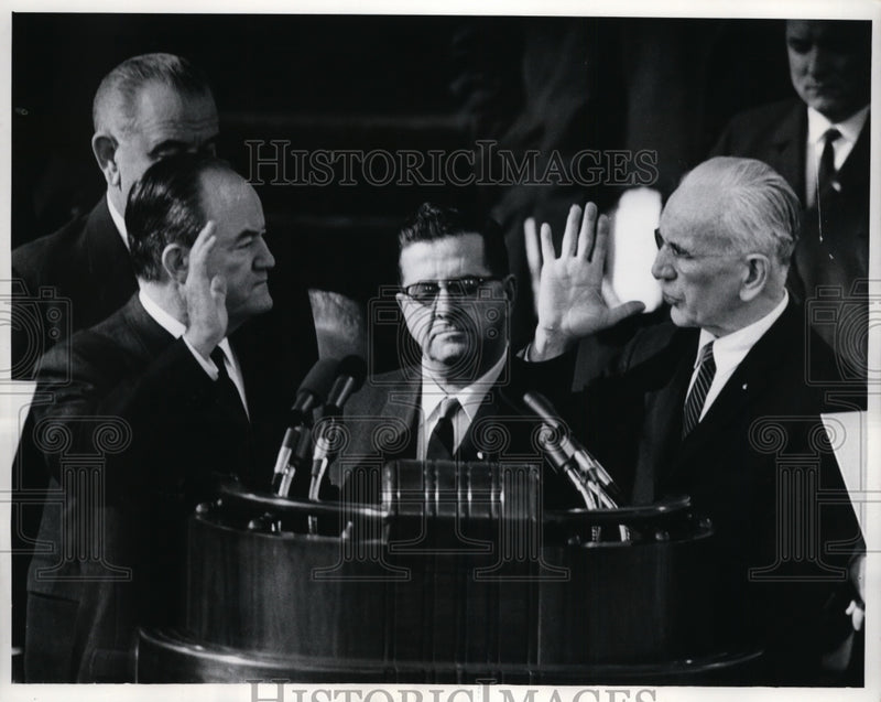 Load image into Gallery viewer, 1968 Press Photo President Johnson, Hubert Humphrey &amp; House Speaker McCormick
