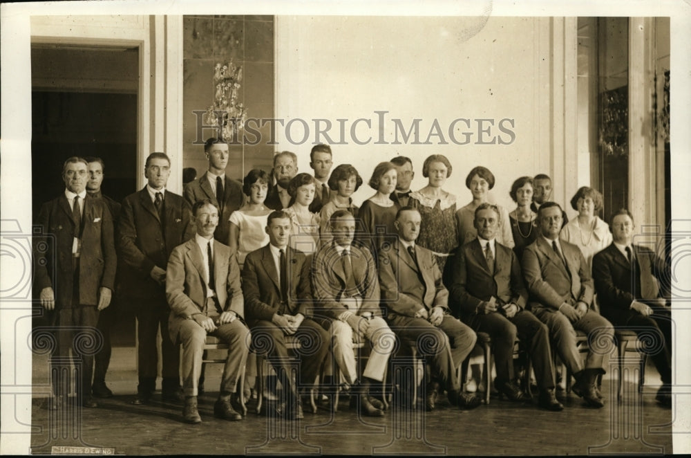 1923 Press Photo President Calvin Coolidge & Workers that Handled Hardings Funer