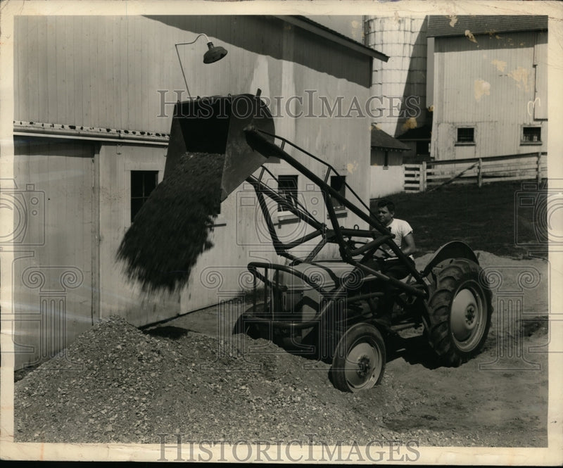 Load image into Gallery viewer, 1948 Press Photo New Tractor at Dearborn Motors 1948 Press &amp; Radio Show Michigan
