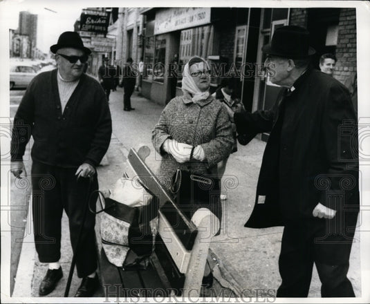 1969 Press Photo Candidate for NJ Governor Robert Meyner & Residents Union City