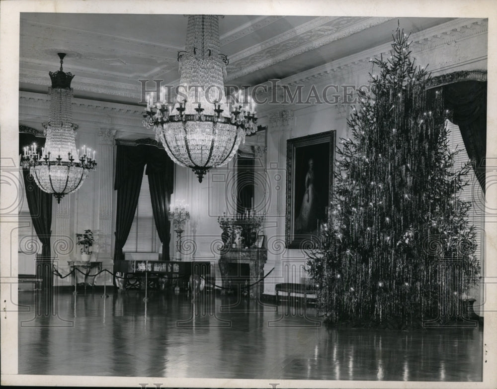 1947 Press Photo East Ballroom of White House Decorated for Christmas