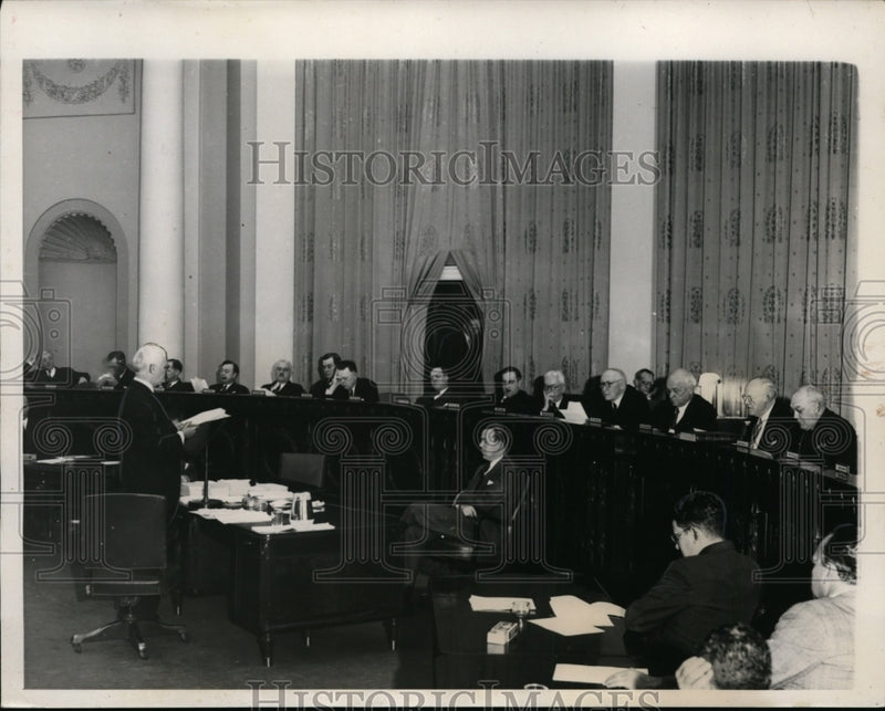 Load image into Gallery viewer, 1940 Press Photo Secretary of State Cordell Hull at Ways &amp; Means Committee
