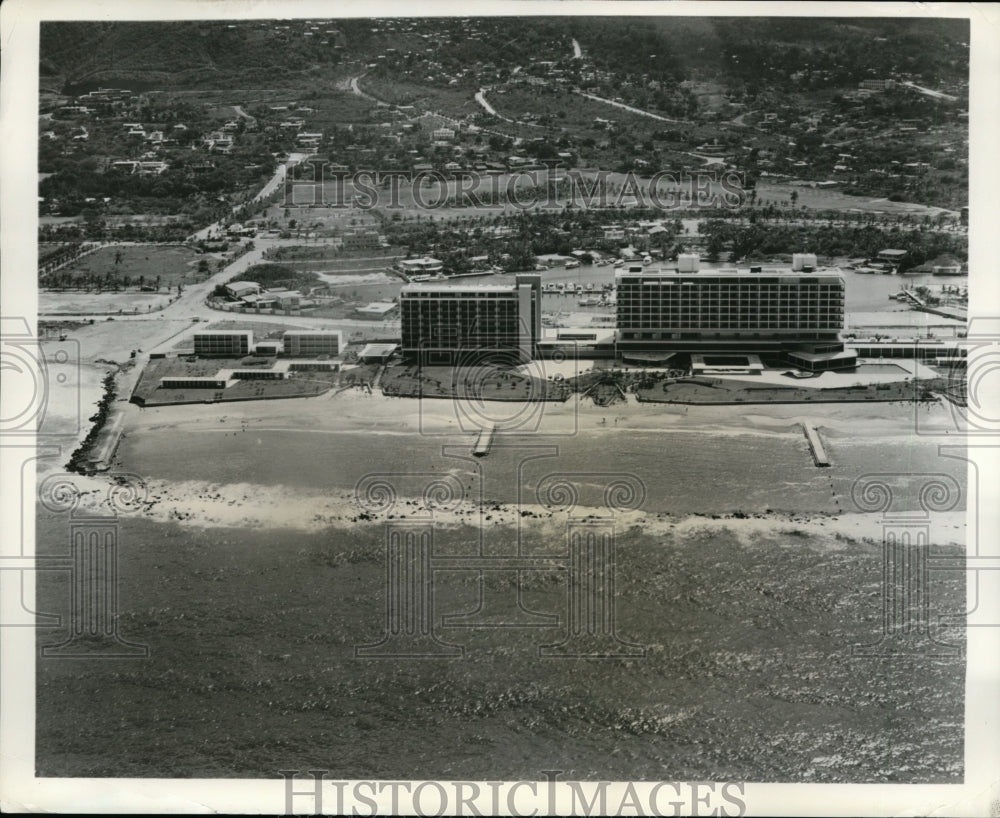 1962 Press Photo Sheraton Hotel in Venezuela on Caribbean Beach - nex93759